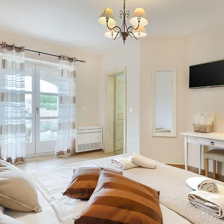 By Interhome