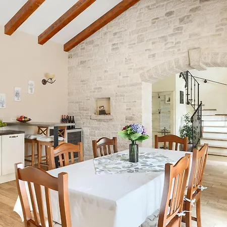 By Interhome * Vošteni