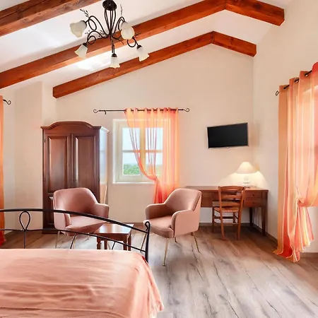 By Interhome * Vošteni