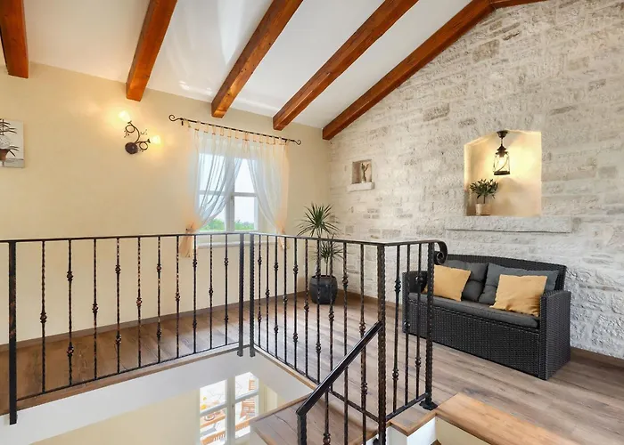 By Interhome Vosteni