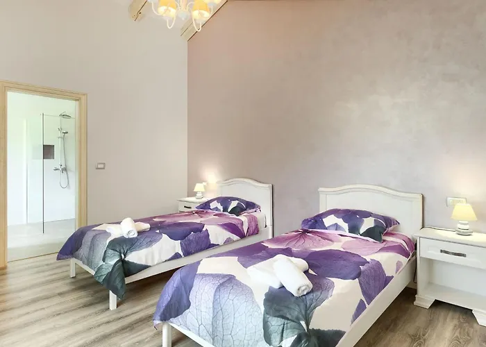 By Interhome Vikendica Vosteni