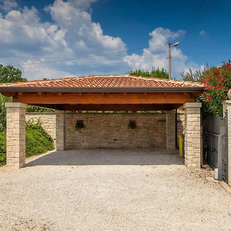 By Interhome * Vošteni