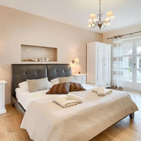 By Interhome